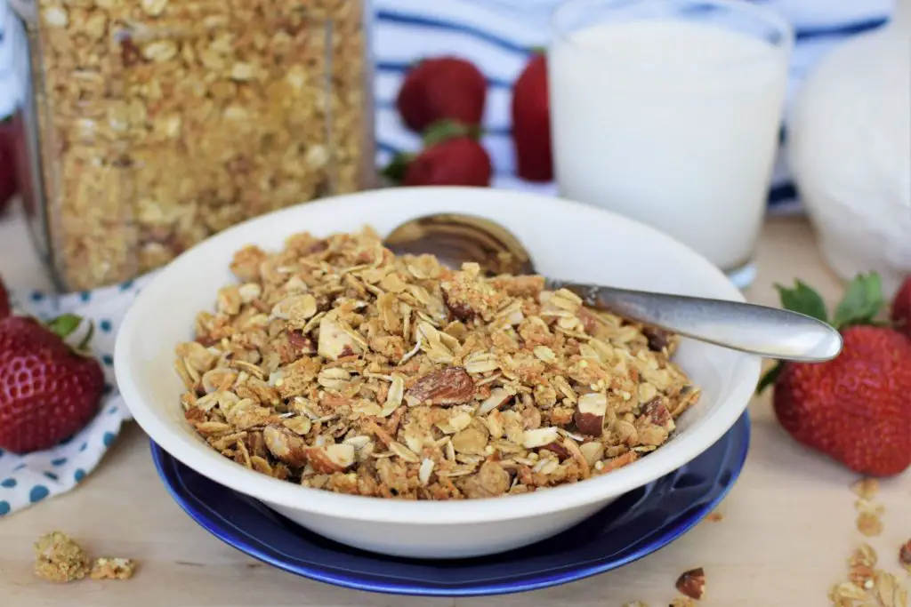 Coconut Almond Granola - Katlyn's Coconutty 'Nola - This Bread Will Rise